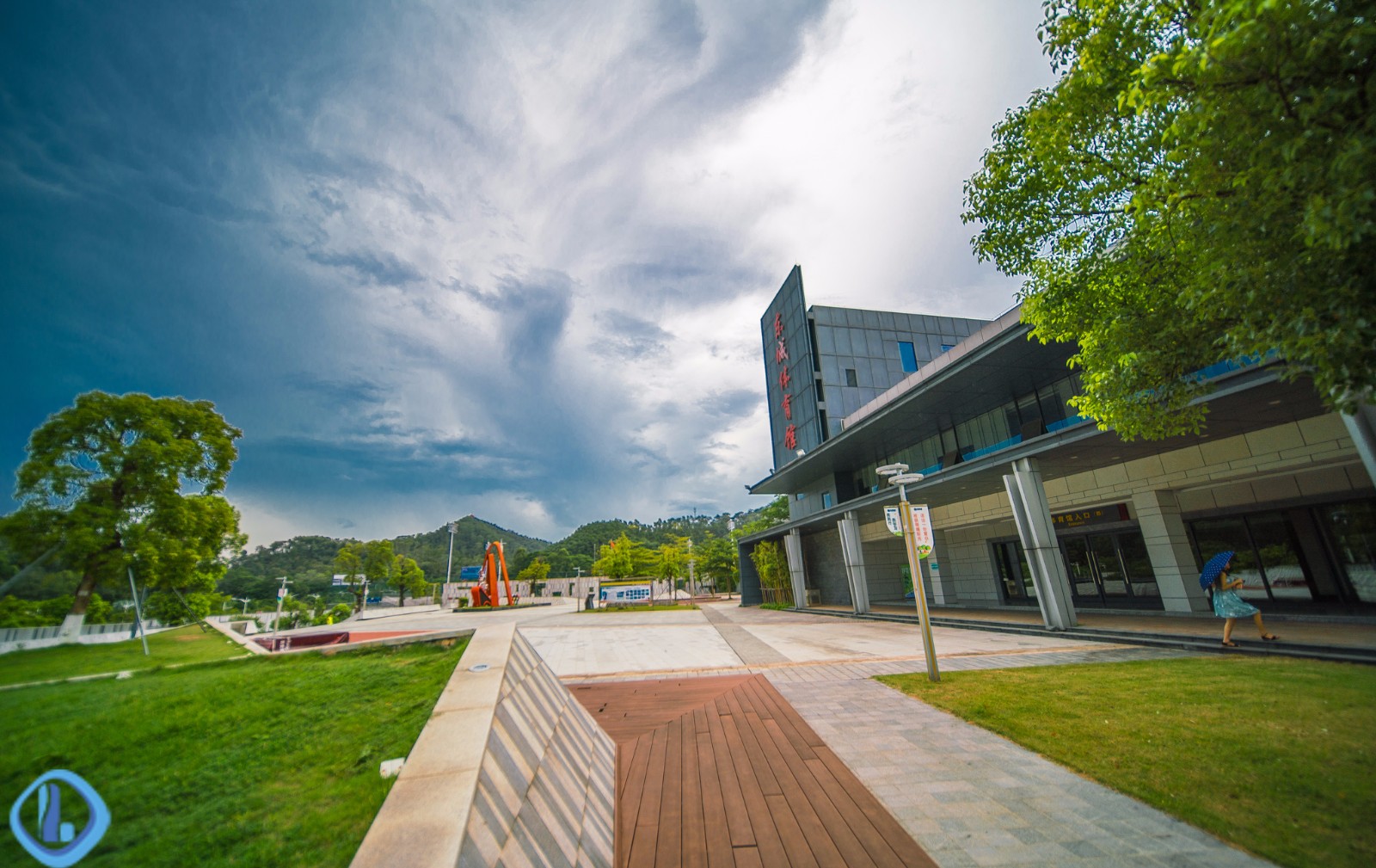 亚美体育入口近1100名小剑客参赛南京市少年儿童阳光体育运动联赛击剑比赛开幕(图1)
